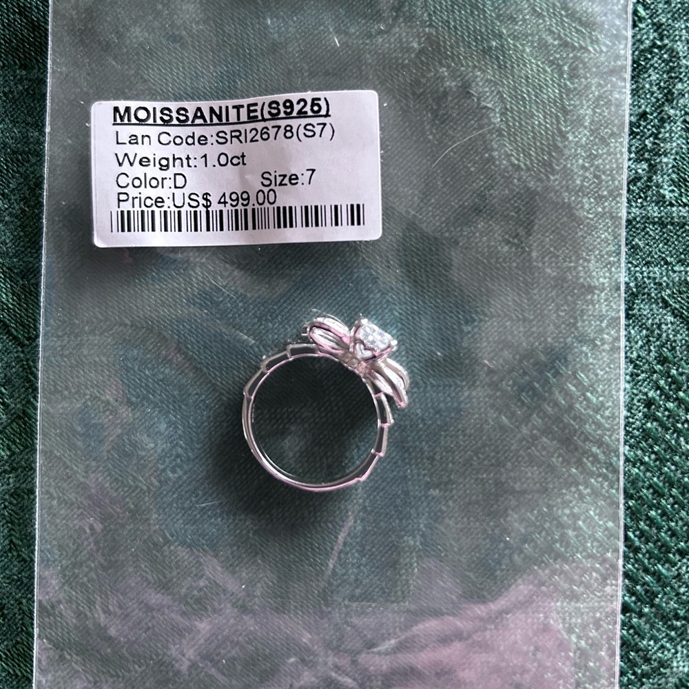 Moissanite Silver Ring with Bow Design Size 7 - Picture 4 of 4